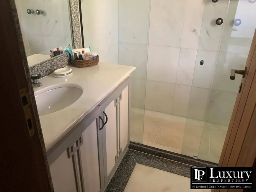 Foto 9 de Casa de Condomínio com 5 quartos à venda em Frade (Cunhambebe), Angra Dos Reis - RJ