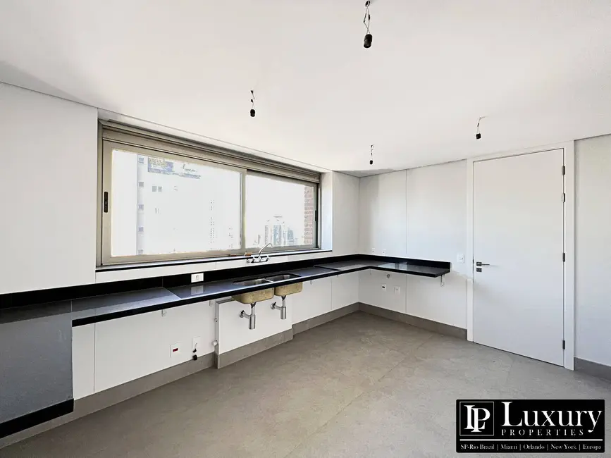 Foto 10 de Apartamento à venda em Itaim Bibi, São Paulo - SP