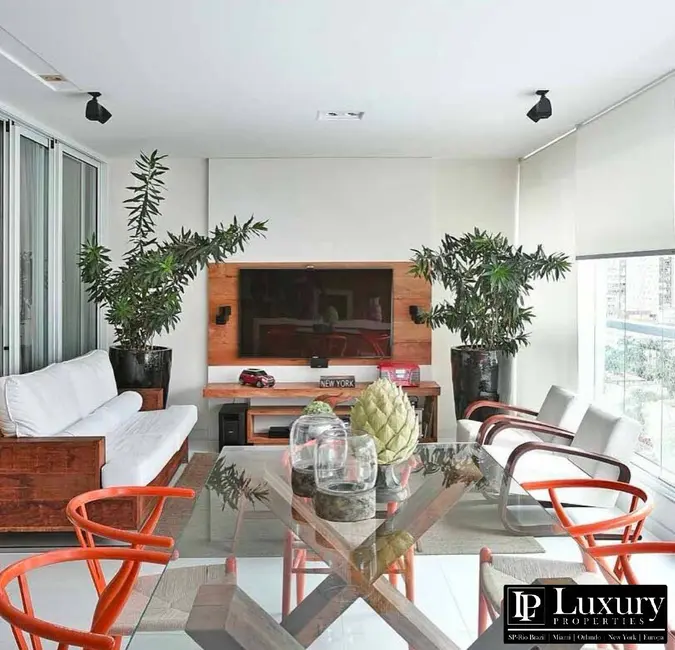 Foto 6 de Apartamento com 4 quartos à venda, 222m2 em Campo Belo, São Paulo - SP