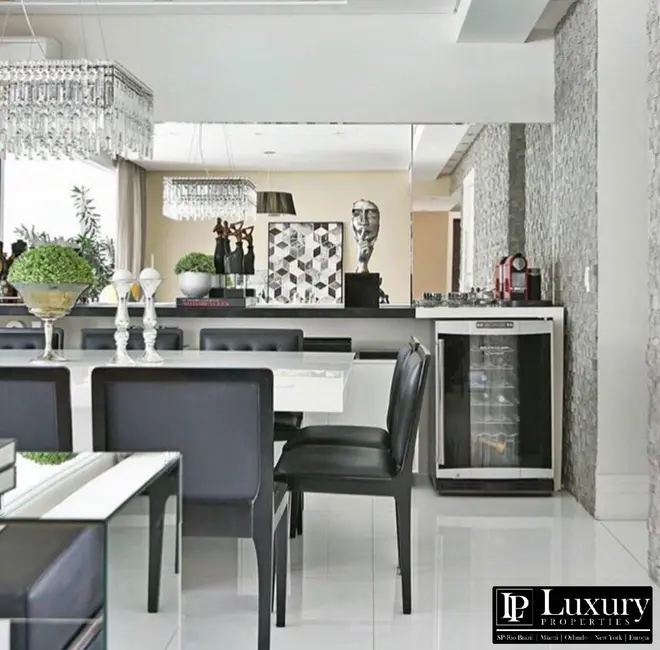 Foto 5 de Apartamento com 4 quartos à venda, 222m2 em Campo Belo, São Paulo - SP