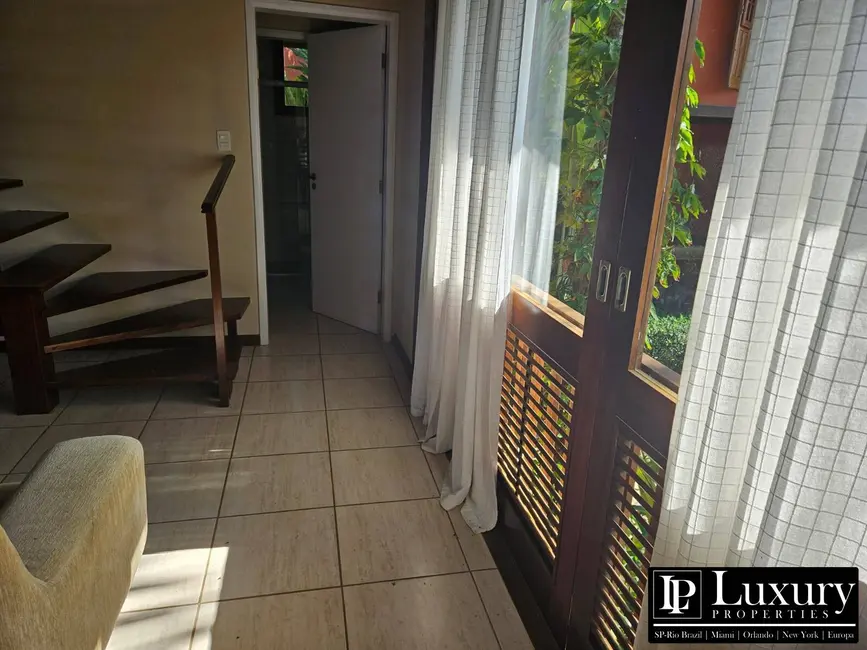 Foto 7 de Casa de Condomínio com 3 quartos à venda e para alugar, 140m2 em Sao Sebastiao - SP