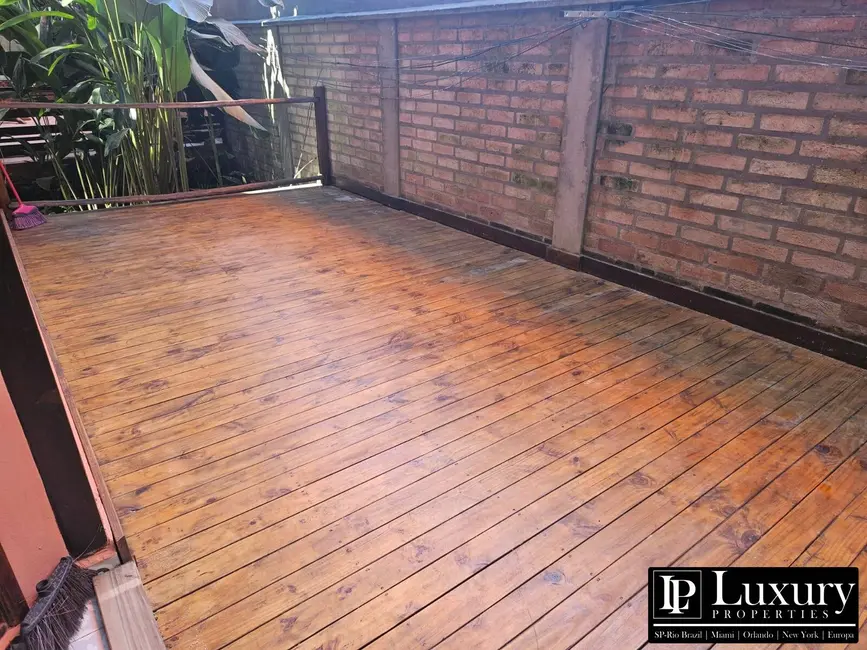 Foto 4 de Casa de Condomínio com 3 quartos à venda e para alugar, 140m2 em Sao Sebastiao - SP