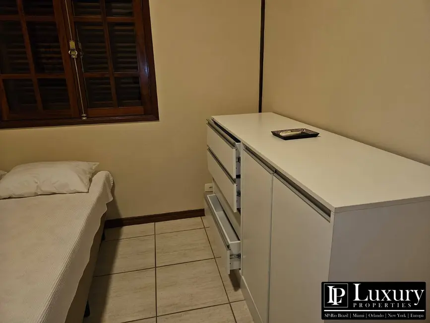 Foto 14 de Casa de Condomínio com 3 quartos à venda e para alugar, 140m2 em Sao Sebastiao - SP