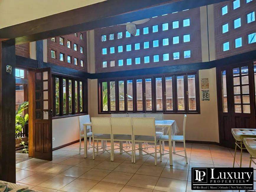 Foto 5 de Casa de Condomínio com 3 quartos à venda e para alugar, 140m2 em Sao Sebastiao - SP