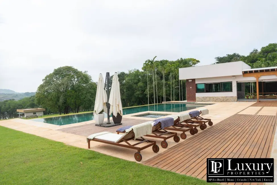 Sítio / Rancho com 9 quartos à venda em Centro, Avare - SP - imagem 3 Foto 3 de Sítio / Rancho com 9 quartos à venda em Centro, Avare - SP