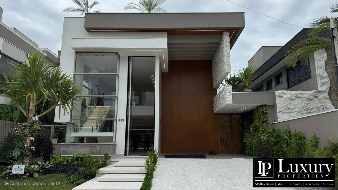 Foto 1 de Casa de Condomínio com 7 quartos à venda em Bertioga - SP