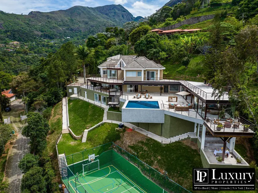 Foto 2 de Casa de Condomínio com 7 quartos à venda em Araras, Petropolis - RJ
