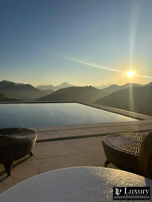 Foto 9 de Casa de Condomínio com 7 quartos à venda em Araras, Petropolis - RJ