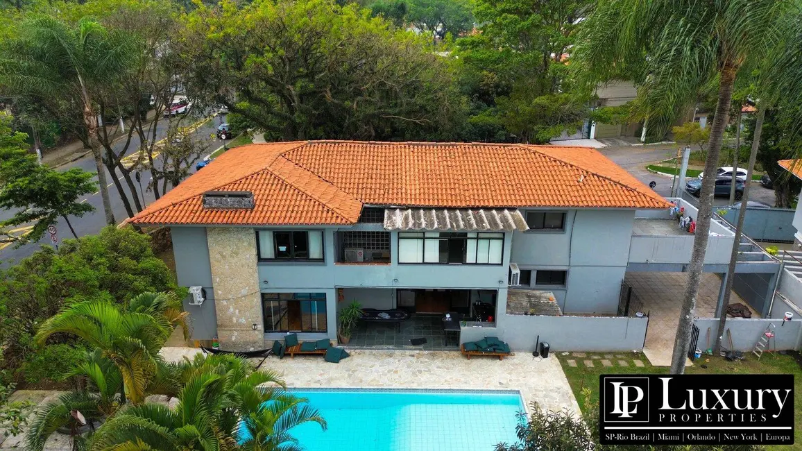 Foto 1 de Casa com 5 quartos à venda e para alugar em Alto de Pinheiros, São Paulo - SP