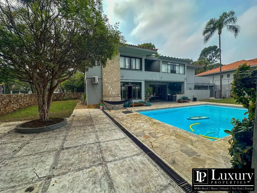 Casa com 5 quartos à venda e para alugar em Alto de Pinheiros, São Paulo - SP - imagem 4 Foto 4 de Casa com 5 quartos à venda e para alugar em Alto de Pinheiros, São Paulo - SP