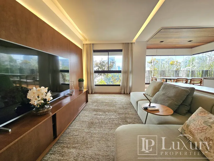 Foto 2 de Apartamento com 2 quartos à venda, 83m2 em Vila Olímpia, São Paulo - SP