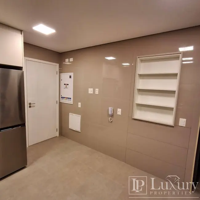 Apartamento com 3 quartos à venda, 160m2 em Vila Nova Conceição, São Paulo - SP - imagem 2 Foto 2 de Apartamento com 3 quartos à venda, 160m2 em Vila Nova Conceição, São Paulo - SP