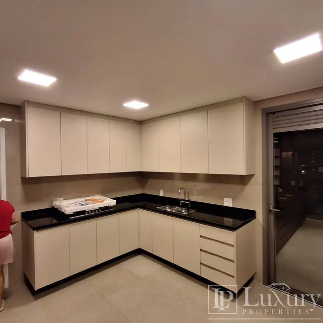 Apartamento com 3 quartos à venda, 160m2 em Vila Nova Conceição, São Paulo - SP - imagem 6 Foto 6 de Apartamento com 3 quartos à venda, 160m2 em Vila Nova Conceição, São Paulo - SP