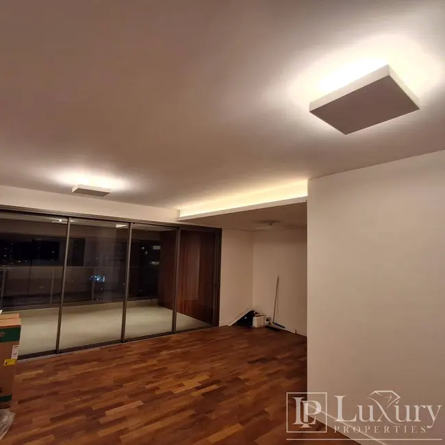 Apartamento com 3 quartos à venda, 160m2 em Vila Nova Conceição, São Paulo - SP - imagem 5 Foto 5 de Apartamento com 3 quartos à venda, 160m2 em Vila Nova Conceição, São Paulo - SP