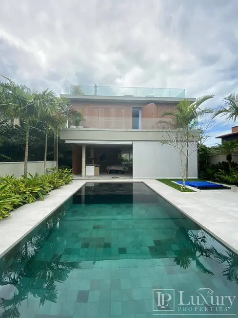 Foto 1 de Casa com 4 quartos à venda em Sao Sebastiao - SP