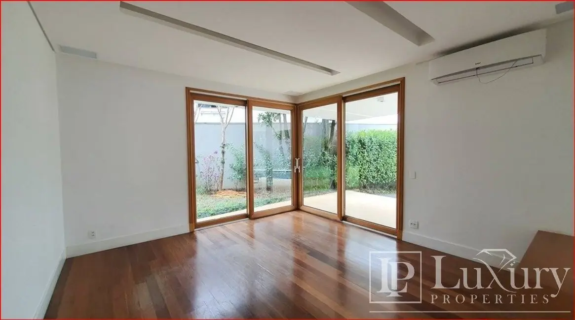 Casa com 4 quartos à venda em Jardim Luzitânia, São Paulo - SP - imagem 4 Foto 4 de Casa com 4 quartos à venda em Jardim Luzitânia, São Paulo - SP