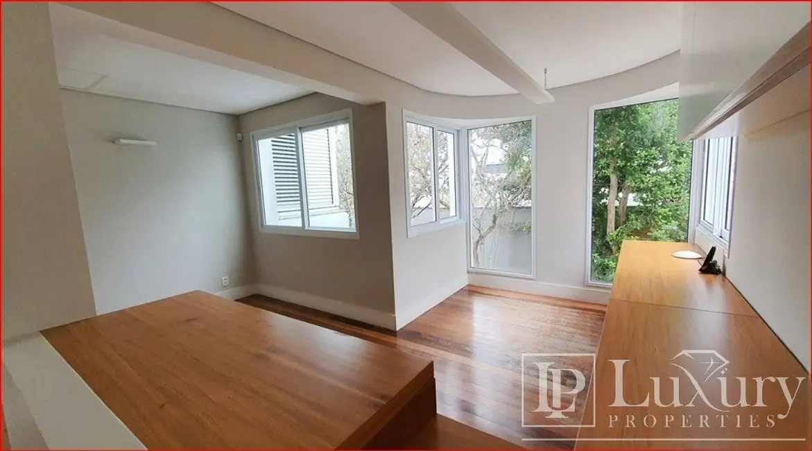 Casa com 4 quartos à venda em Jardim Luzitânia, São Paulo - SP - imagem 7 Foto 7 de Casa com 4 quartos à venda em Jardim Luzitânia, São Paulo - SP