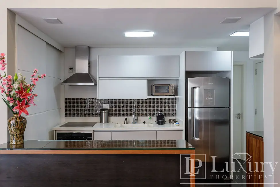 Apartamento com 2 quartos para alugar, 134m2 em Vila Nova Conceição, São Paulo - SP - imagem 6 Foto 6 de Apartamento com 2 quartos para alugar, 134m2 em Vila Nova Conceição, São Paulo - SP