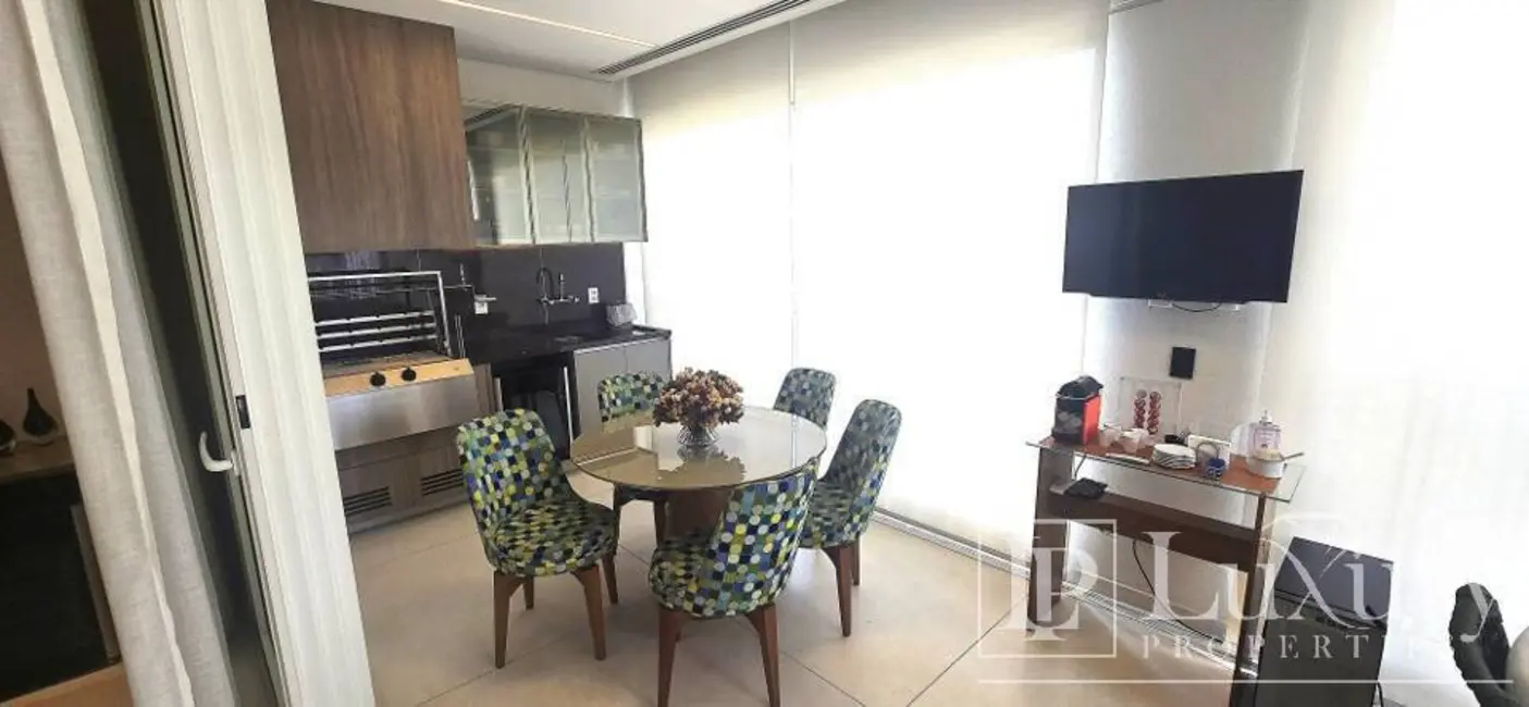Foto 8 de Apartamento com 3 quartos à venda, 217m2 em Vila Olímpia, São Paulo - SP