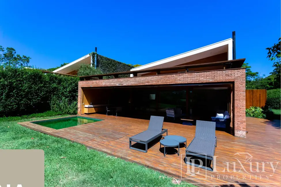 Foto 1 de Casa de Condomínio com 4 quartos para alugar em Porto Feliz - SP