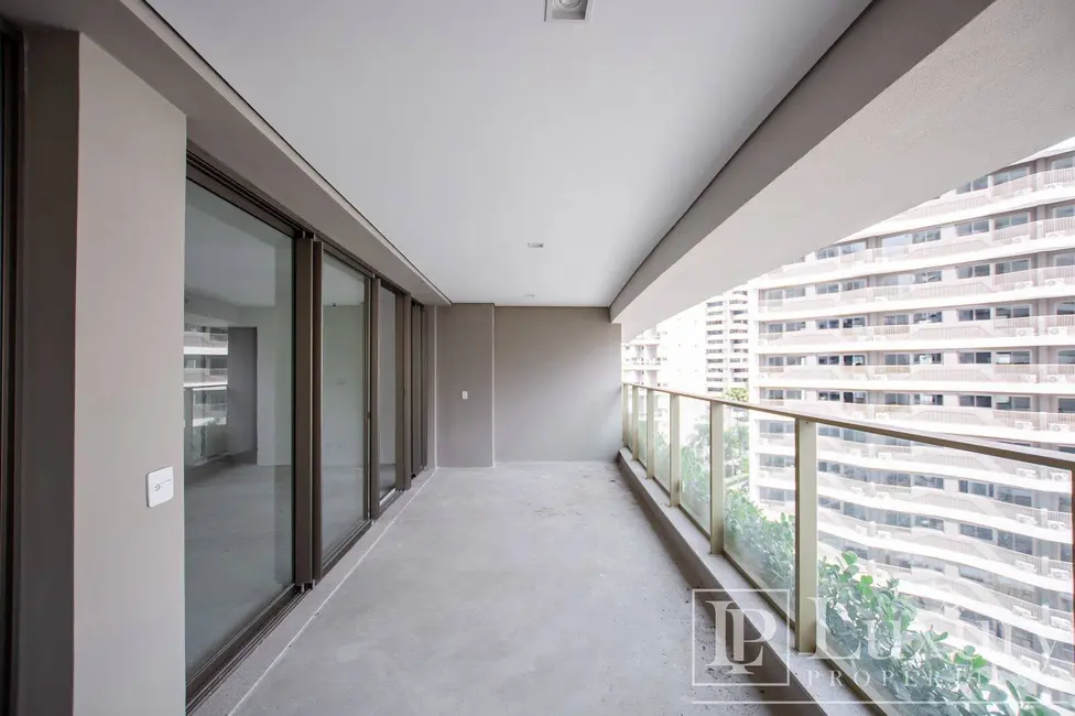 Apartamento com 3 quartos à venda, 150m2 em Moema, São Paulo - SP - imagem 9 Foto 9 de Apartamento com 3 quartos à venda, 150m2 em Moema, São Paulo - SP