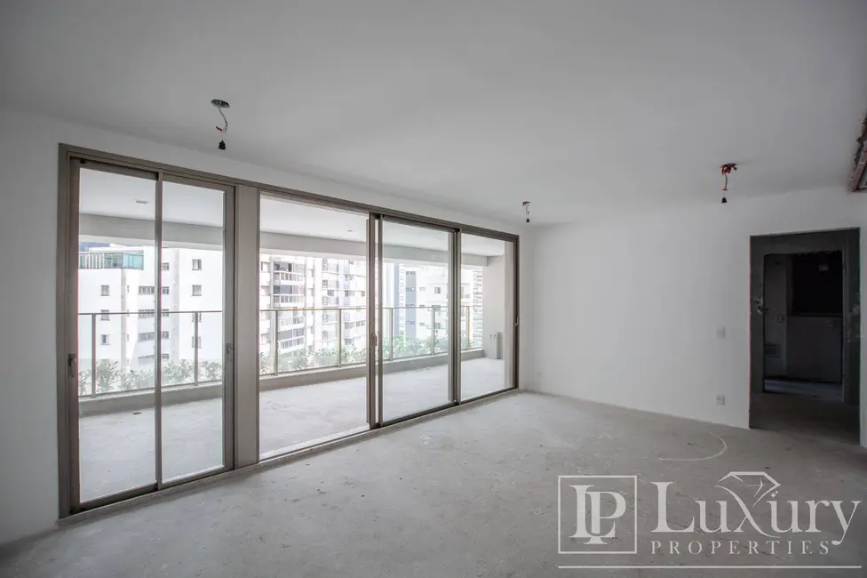 Apartamento com 3 quartos à venda, 150m2 em Moema, São Paulo - SP - imagem 6 Foto 6 de Apartamento com 3 quartos à venda, 150m2 em Moema, São Paulo - SP