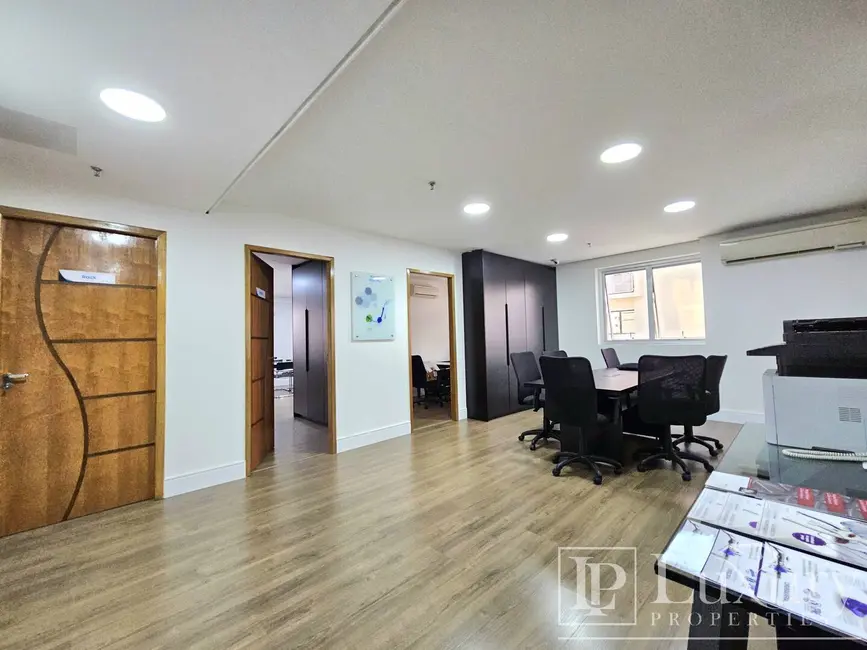Sala Comercial à venda, 151m2 em Indianópolis, São Paulo - SP - imagem 4 Foto 4 de Sala Comercial à venda, 151m2 em Indianópolis, São Paulo - SP