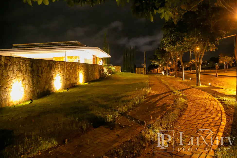 Foto 3 de Casa de Condomínio com 4 quartos à venda e para alugar em Aracoiaba Da Serra - SP