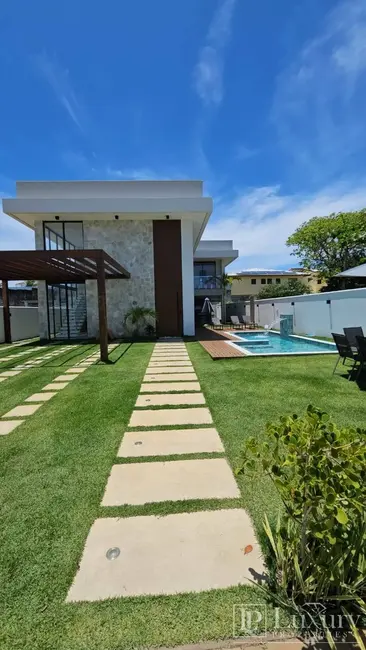 Foto 1 de Casa com 7 quartos à venda em Camacari - BA