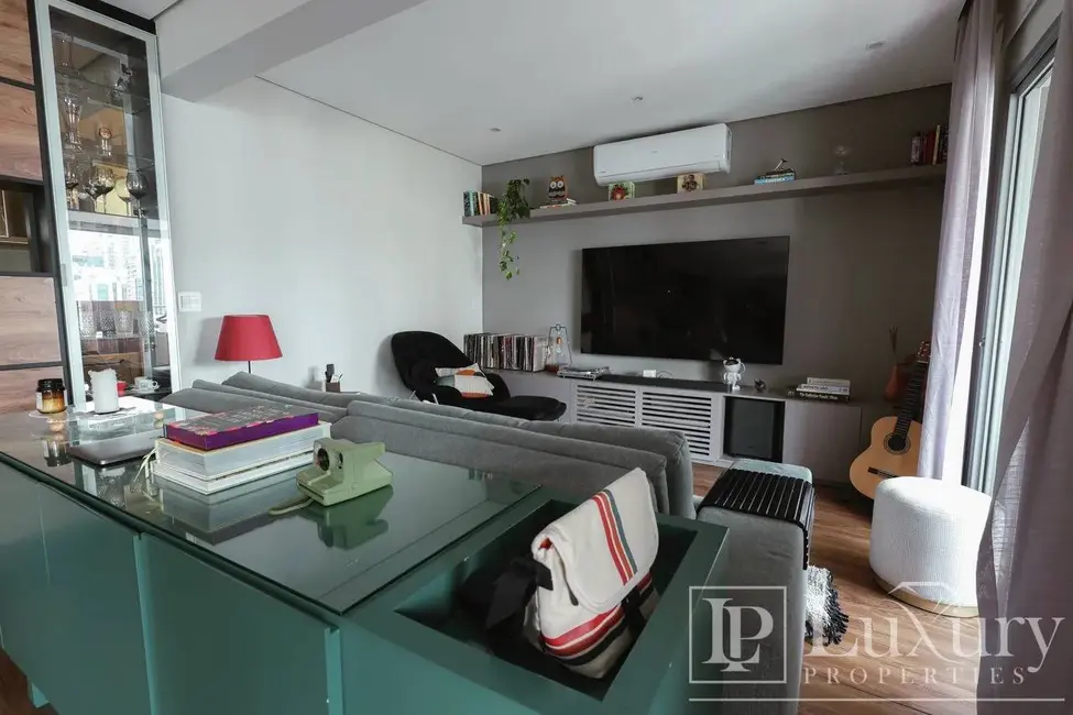 Apartamento com 2 quartos à venda, 182m2 em Vila Nova Conceição, São Paulo - SP - imagem 4 Foto 4 de Apartamento com 2 quartos à venda, 182m2 em Vila Nova Conceição, São Paulo - SP