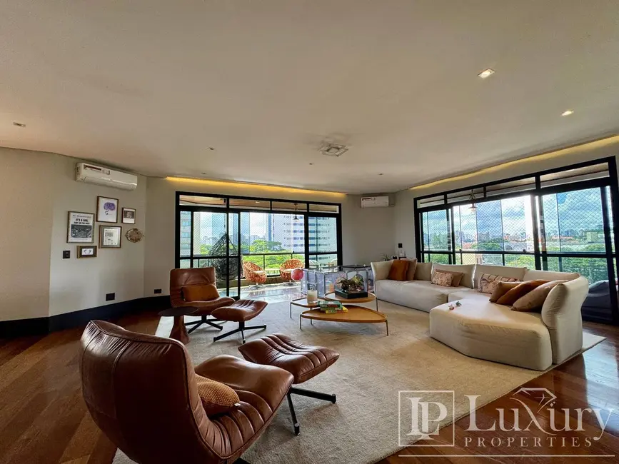 Foto 4 de Apartamento com 4 quartos à venda, 281m2 em Moema, São Paulo - SP