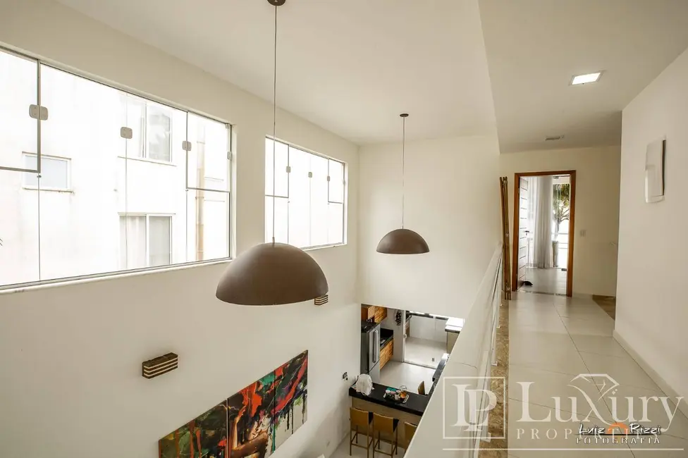 Foto 6 de Casa de Condomínio com 4 quartos à venda em Ubatuba - SP