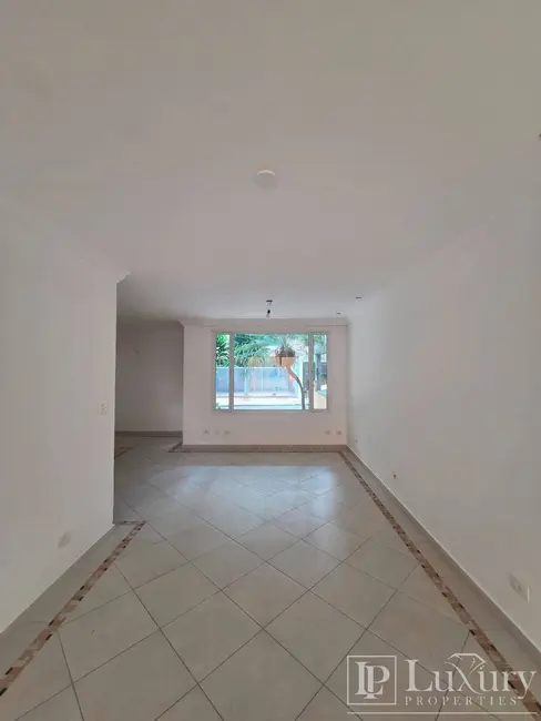 Foto 3 de Casa de Condomínio com 3 quartos para alugar em Itaim Bibi, São Paulo - SP