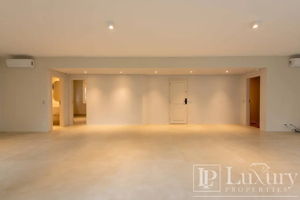 Foto 8 de Apartamento com 4 quartos à venda, 230m2 em São Paulo - SP