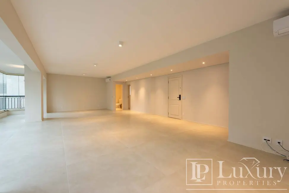 Foto 9 de Apartamento com 4 quartos à venda, 230m2 em São Paulo - SP