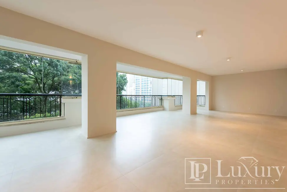 Foto 4 de Apartamento com 4 quartos à venda, 230m2 em São Paulo - SP