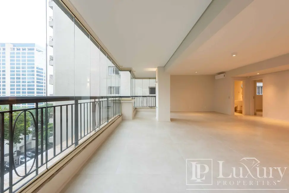 Foto 5 de Apartamento com 4 quartos à venda, 230m2 em São Paulo - SP