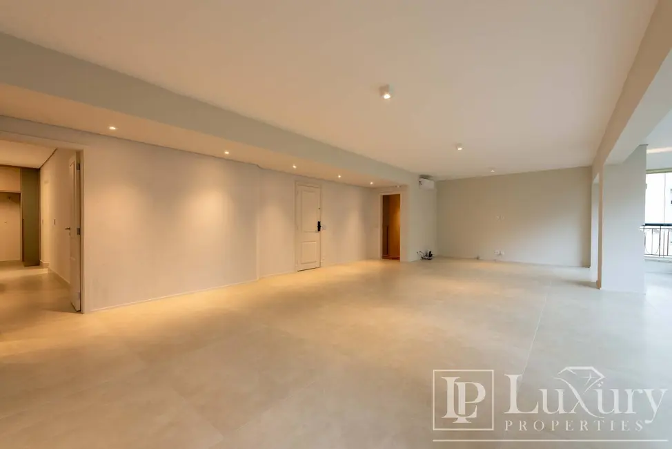 Foto 7 de Apartamento com 4 quartos à venda, 230m2 em São Paulo - SP