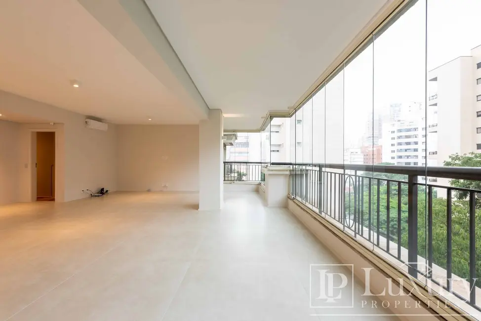 Foto 6 de Apartamento com 4 quartos à venda, 230m2 em São Paulo - SP
