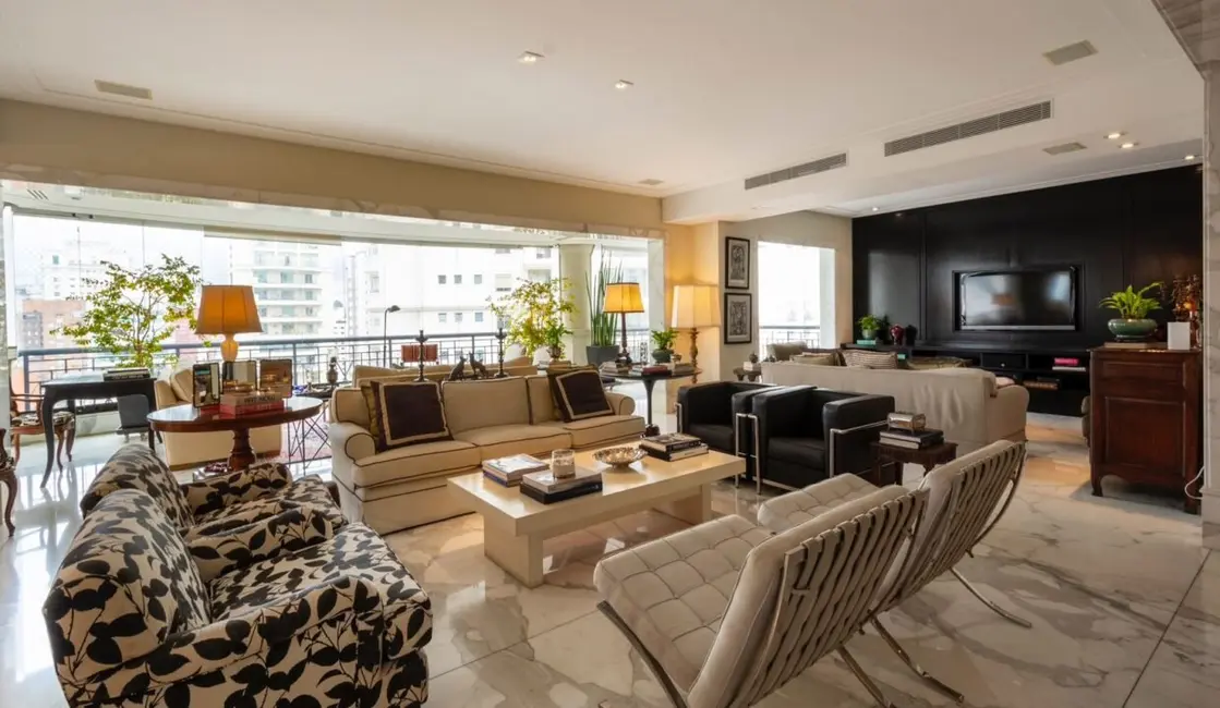 Foto 3 de Apartamento com 3 quartos à venda, 333m2 em Itaim Bibi, São Paulo - SP