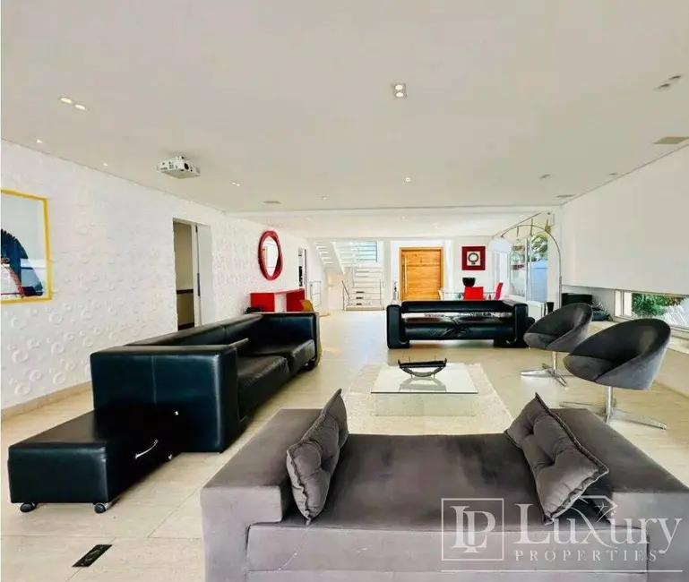 Casa de Condomínio com 4 quartos à venda e para alugar em Alphaville Residencial Zero, Barueri - SP - imagem 9 Foto 9 de Casa de Condomínio com 4 quartos à venda e para alugar em Alphaville Residencial Zero, Barueri - SP