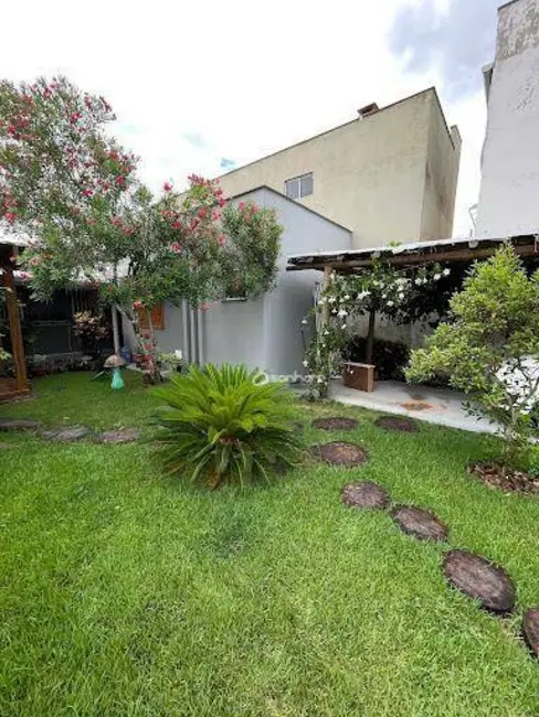 Casa com 2 quartos à venda, 360m2 em Interlagos, Linhares - ES - imagem 3 Foto 3 de Casa com 2 quartos à venda, 360m2 em Interlagos, Linhares - ES