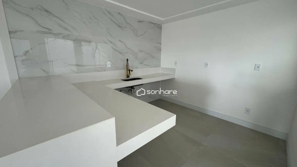 Casa com 3 quartos à venda, 291m2 em Linhares - ES - imagem 9 Foto 9 de Casa com 3 quartos à venda, 291m2 em Linhares - ES