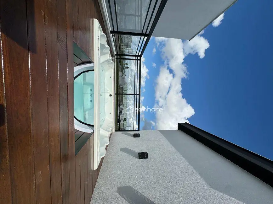 Casa com 3 quartos à venda, 291m2 em Linhares - ES - imagem 8 Foto 8 de Casa com 3 quartos à venda, 291m2 em Linhares - ES