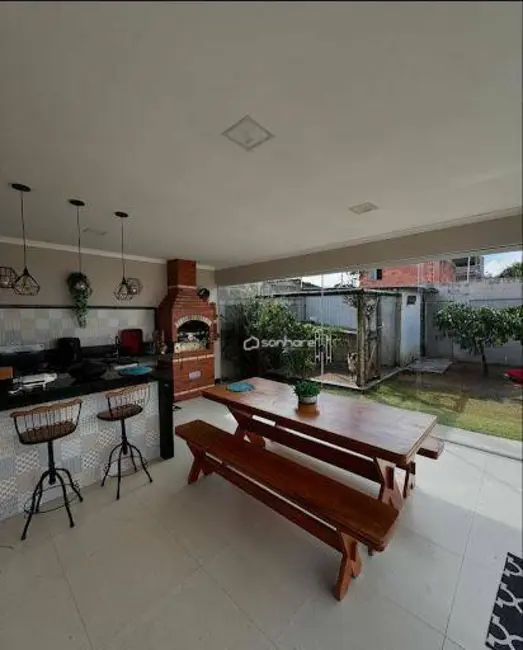 Casa com 3 quartos à venda, 360m2 em Planalto, Linhares - ES - imagem 1 Foto 1 de Casa com 3 quartos à venda, 360m2 em Planalto, Linhares - ES