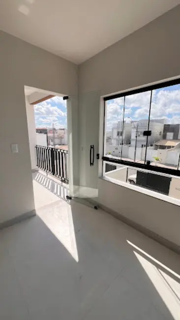 Casa com 3 quartos à venda, 180m2 em São José, Linhares - ES - imagem 5 Foto 5 de Casa com 3 quartos à venda, 180m2 em São José, Linhares - ES