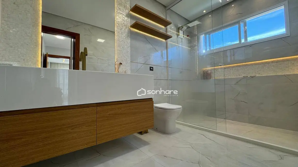 Casa com 3 quartos à venda, 360m2 em Três Barras, Linhares - ES - imagem 4 Foto 4 de Casa com 3 quartos à venda, 360m2 em Três Barras, Linhares - ES