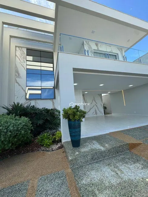 Casa com 3 quartos à venda, 360m2 em Três Barras, Linhares - ES - imagem 1 Foto 1 de Casa com 3 quartos à venda, 360m2 em Três Barras, Linhares - ES