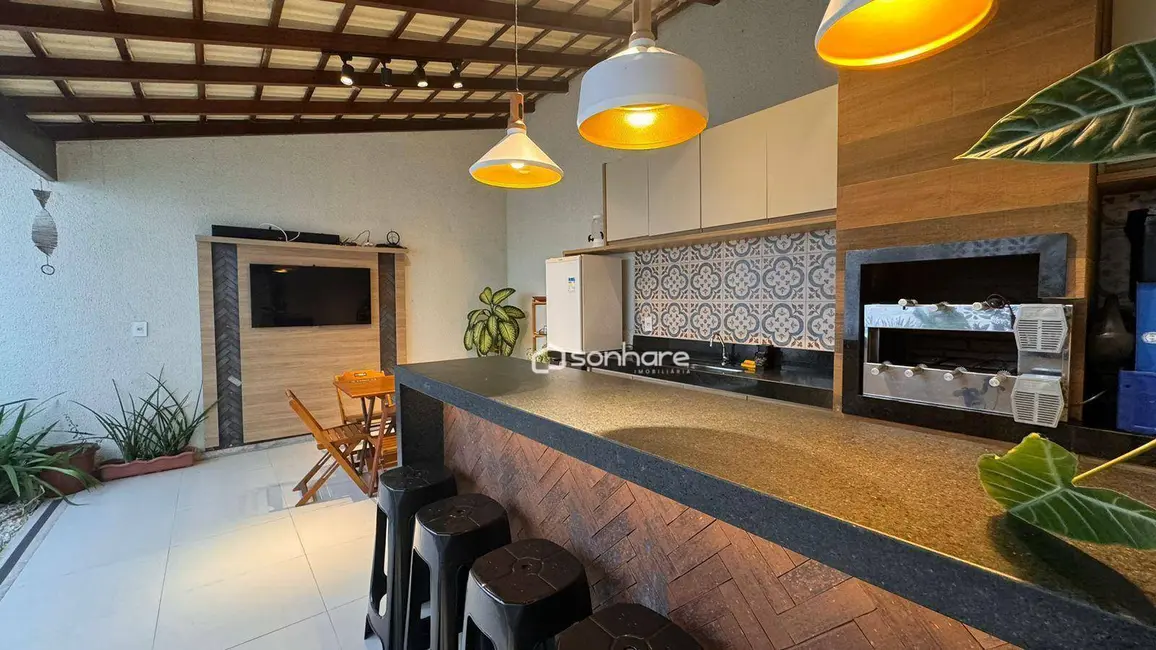 Casa com 3 quartos à venda, 180m2 em Interlagos, Linhares - ES - imagem 7 Foto 7 de Casa com 3 quartos à venda, 180m2 em Interlagos, Linhares - ES