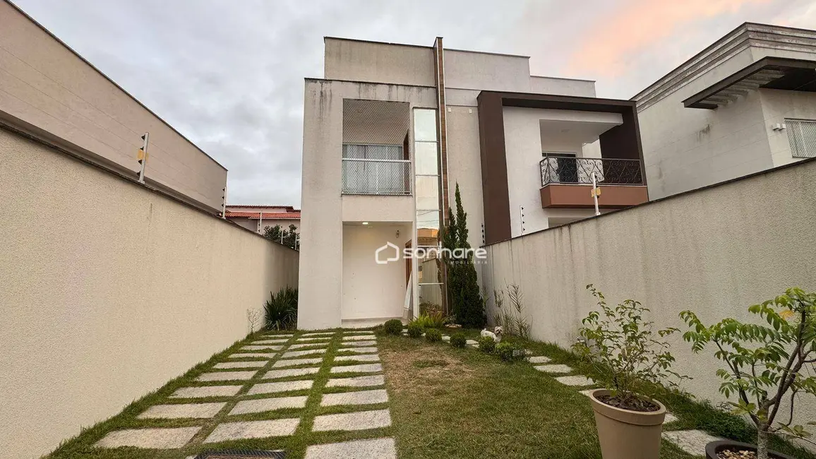 Casa com 3 quartos à venda, 180m2 em Interlagos, Linhares - ES - imagem 2 Foto 2 de Casa com 3 quartos à venda, 180m2 em Interlagos, Linhares - ES